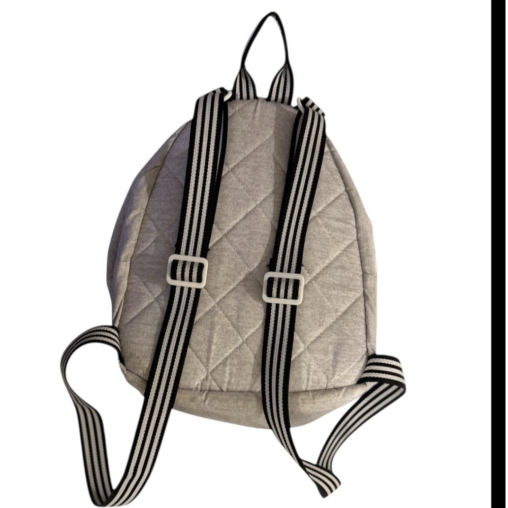Adidas Small Mini backpack Light gray Adjustable straps Pockets Zip closure - Picture 2 of 6